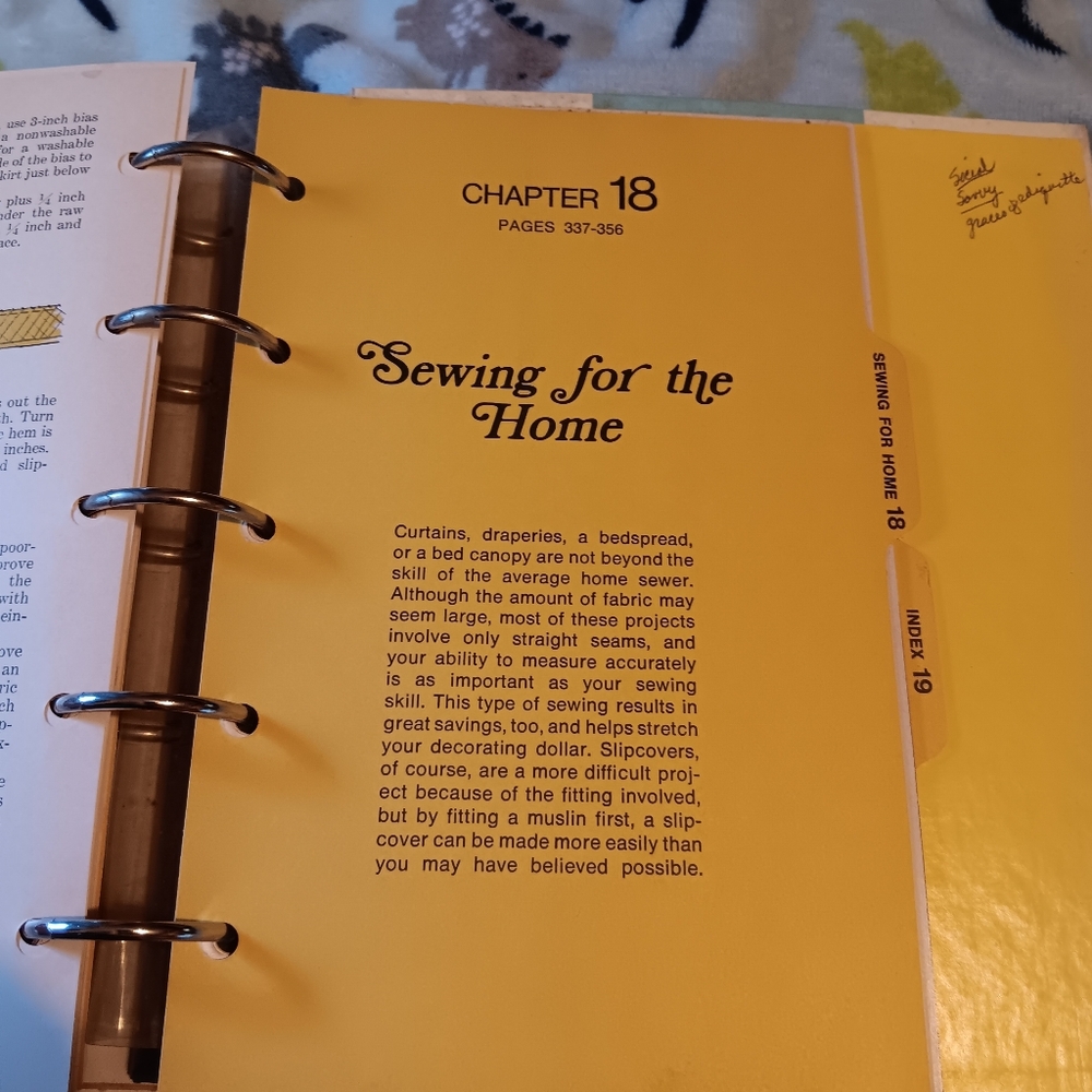 Sewing book - Picture 5 of 5
